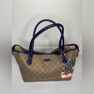 Gucci Brown GG Supreme Canvas Tote with Blue Trim and Stars Accent